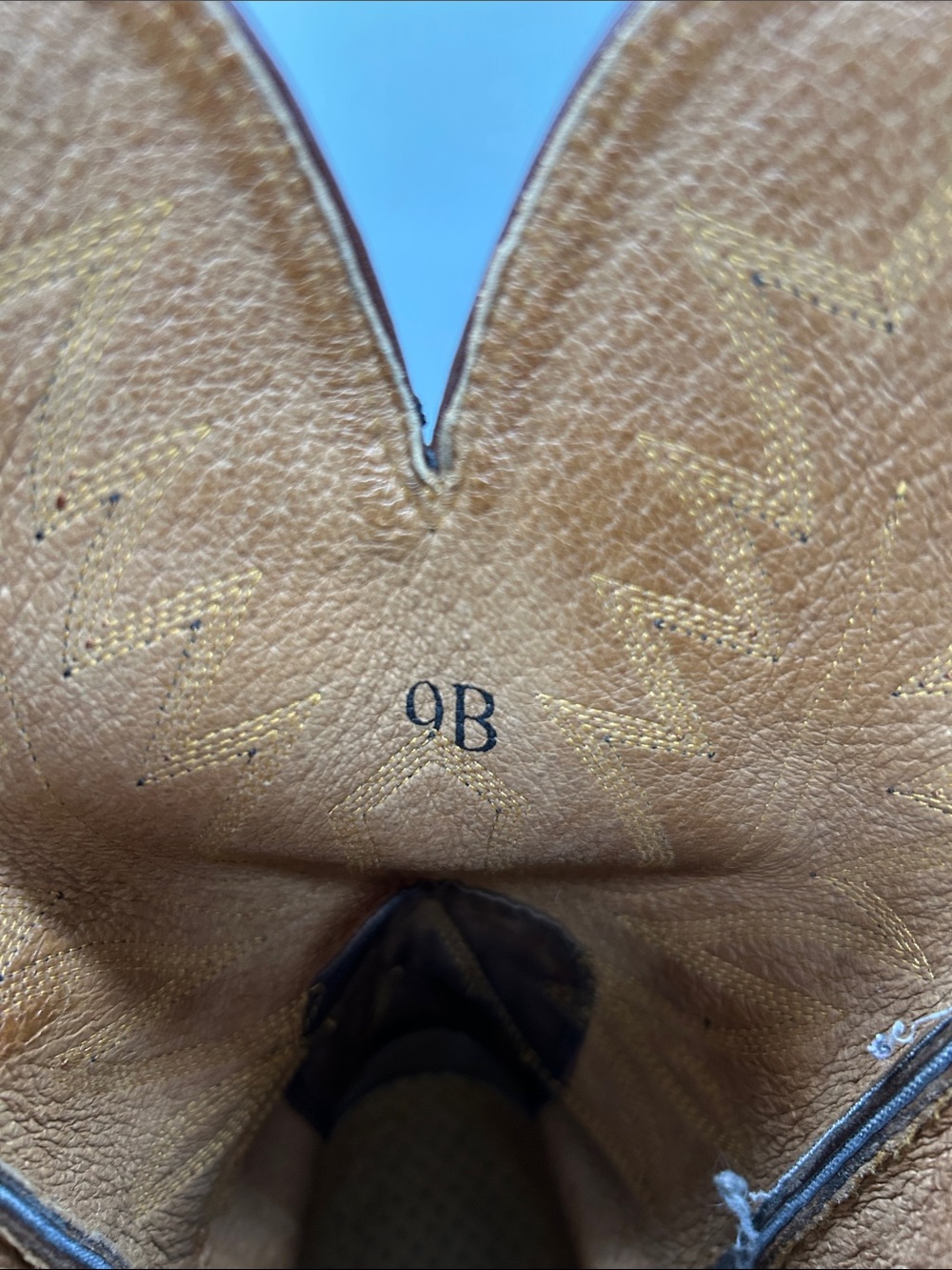 Ariat Heritage Round Toe Cowboy Western Boots - Picture 6 of 8